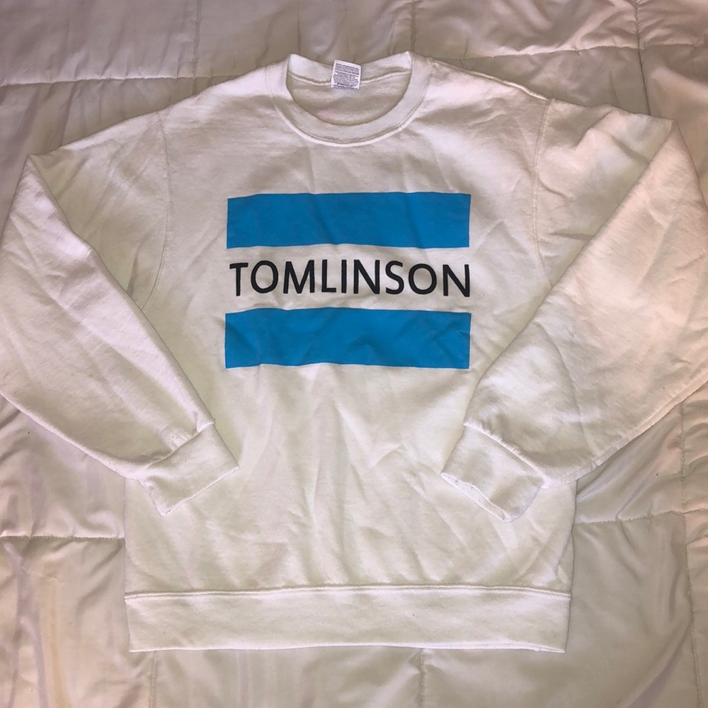 tomlinson (1D) sweatshirt